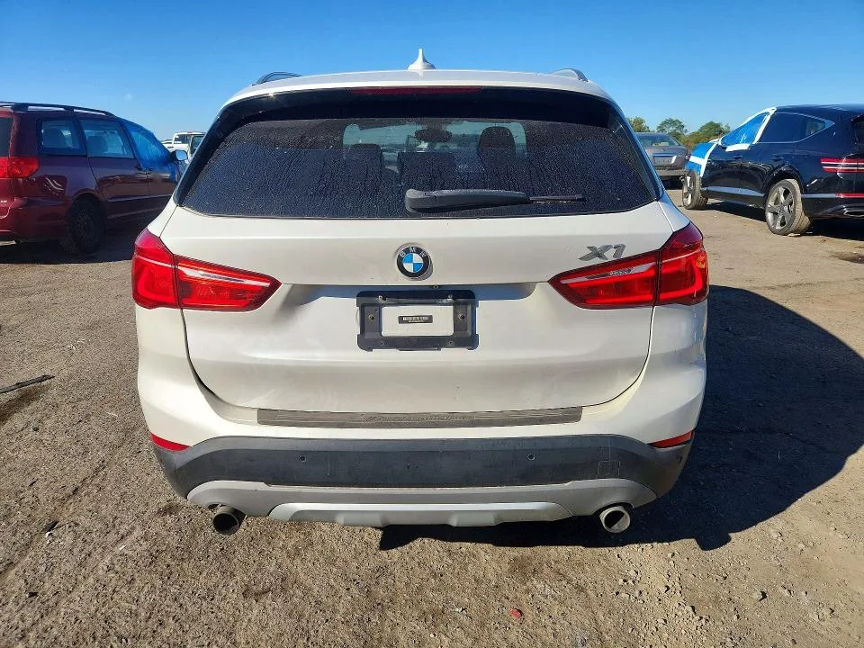 WBXHT3C38GP880306 — 2016 BMW X1 photo 6