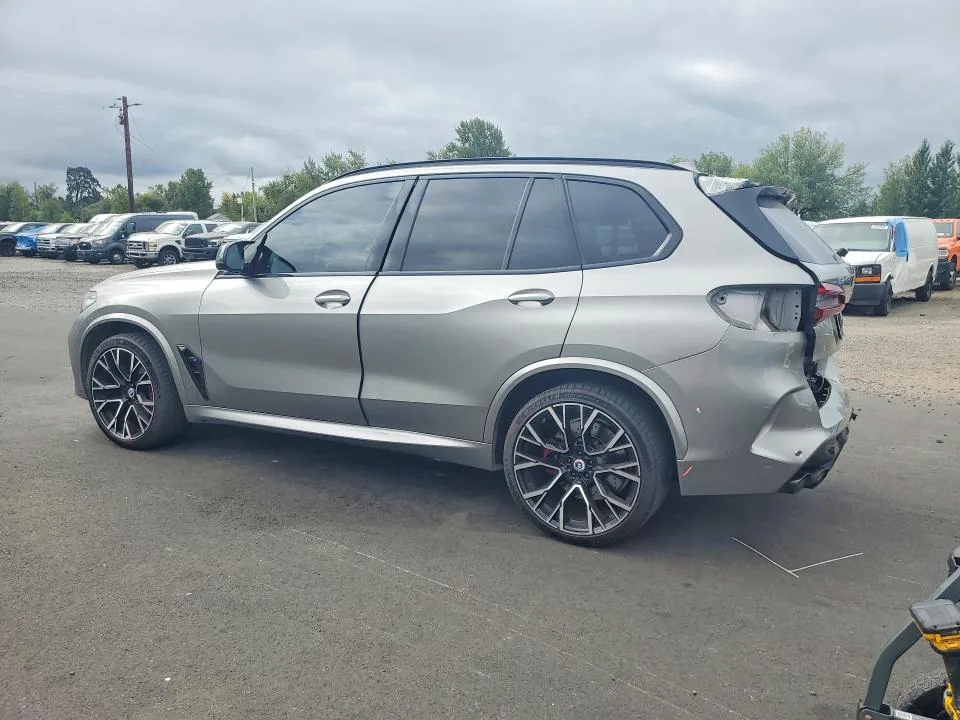 5YMJU0C06P9R71800 — 2023 BMW X5 photo 2