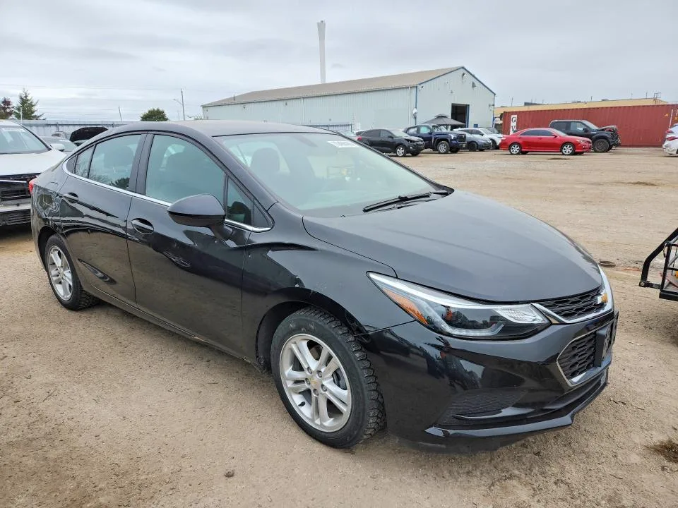 1G1BE5SM5J7169150 — 2018 CHEVROLET CRUZE photo 4
