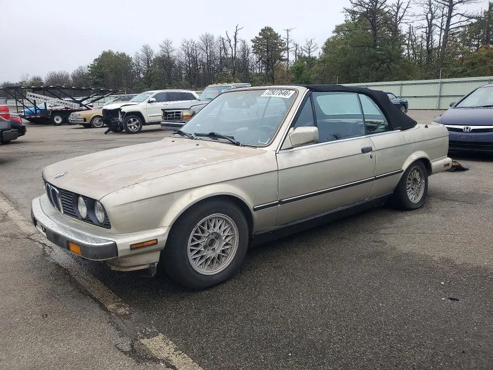 WBABB1301J8273579 — 1988 BMW 325 photo 1