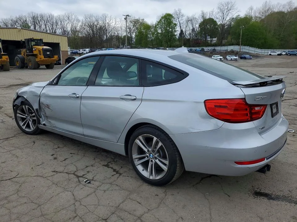 WBA8Z5C51FGS36568 — 2015 BMW 328 photo 2