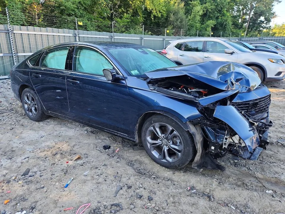 1HGCY2F6XRA033092 — 2024 HONDA ACCORD photo 4