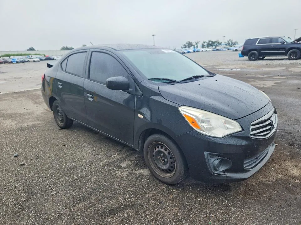 ML32F3FJ9HHF10083 — 2017 MITSUBISHI MIRAGE photo 4