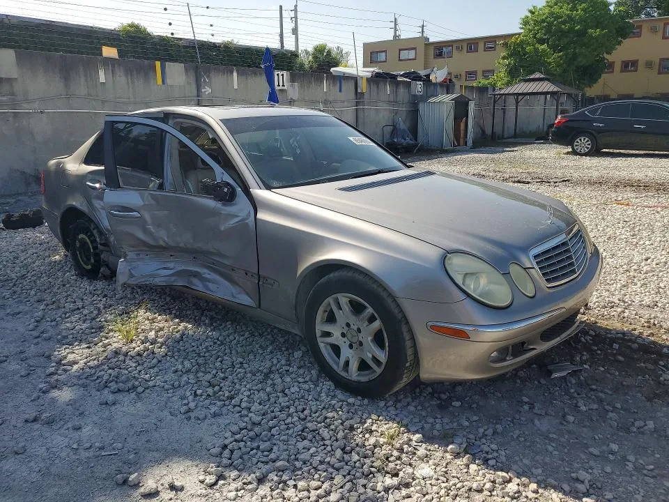 WDBUF56J06A735009 — 2006 MERCEDES-BENZ E photo 4
