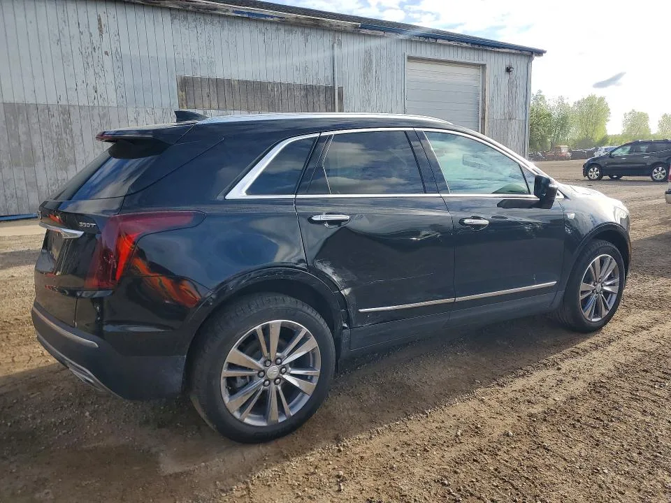 1GYKNDR49SZ139687 — 2025 CADILLAC XT5 photo 3