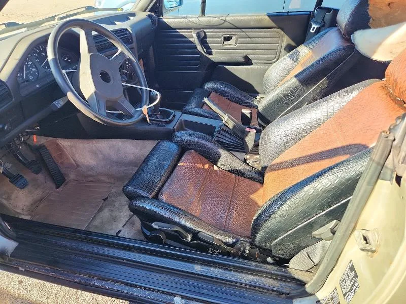 WBABB1301J8273579 — 1988 BMW 325 photo 7