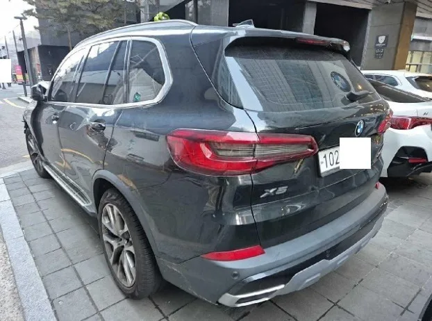 WBACV6107KLK23506 — 2019 BMW X5 xDrive30d xLine photo 4