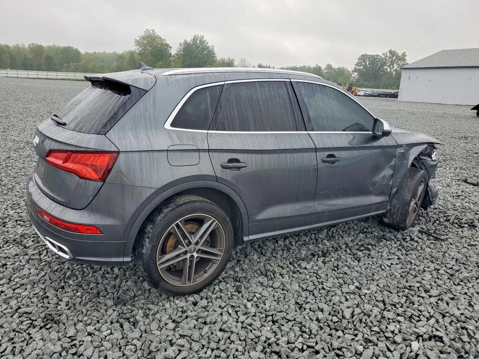 WA1B4AFY3K2030014 — 2019 AUDI SQ5 photo 3
