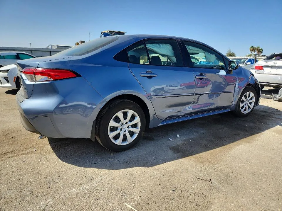 JTDBCMFE2T3156831 — 2026 TOYOTA COROLLA HYBRID photo 3