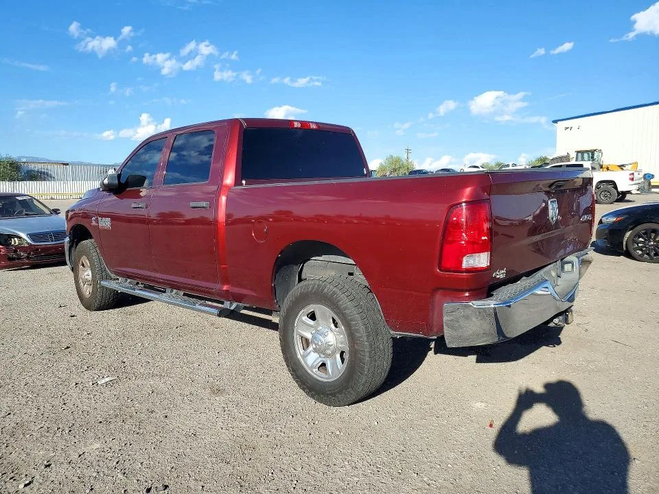 3C6UR5CL5JG358659 — 2018 RAM 2500 photo 2
