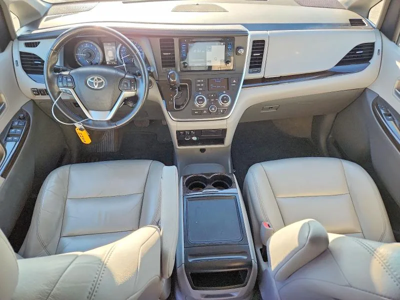 5TDYK3DC6GS758323 — 2016 TOYOTA SIENNA photo 8
