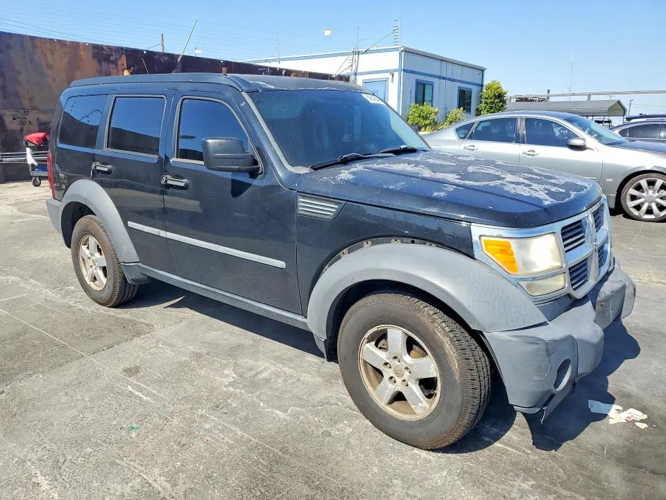 1D8GU28K27W581899 — 2007 DODGE NITRO photo 4