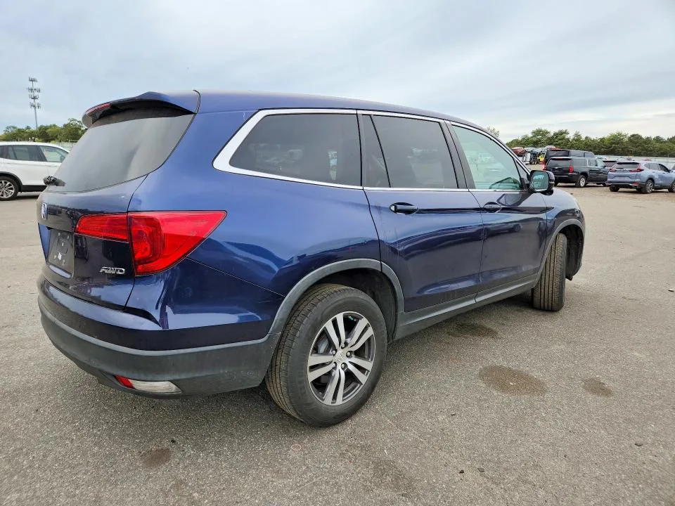 5FNYF6H58HB088667 — 2017 HONDA PILOT photo 3