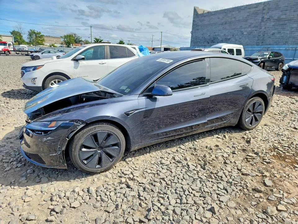 5YJ3E1EA2SF921050 — 2025 TESLA MODEL 3 photo 1