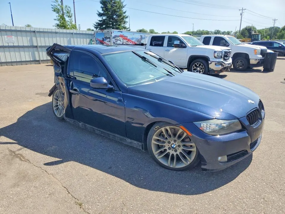 WBAPN7C56AA778974 — 2010 BMW 335 photo 4