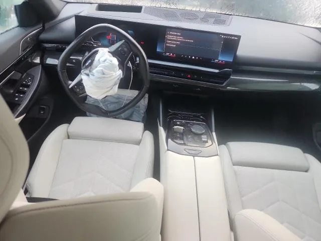 WBA43FJ0XRCN98147 — 2024 BMW 530 photo 8