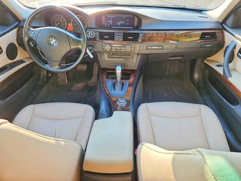 WBAPK5C56BF125028 — 2011 BMW 328 photo 8