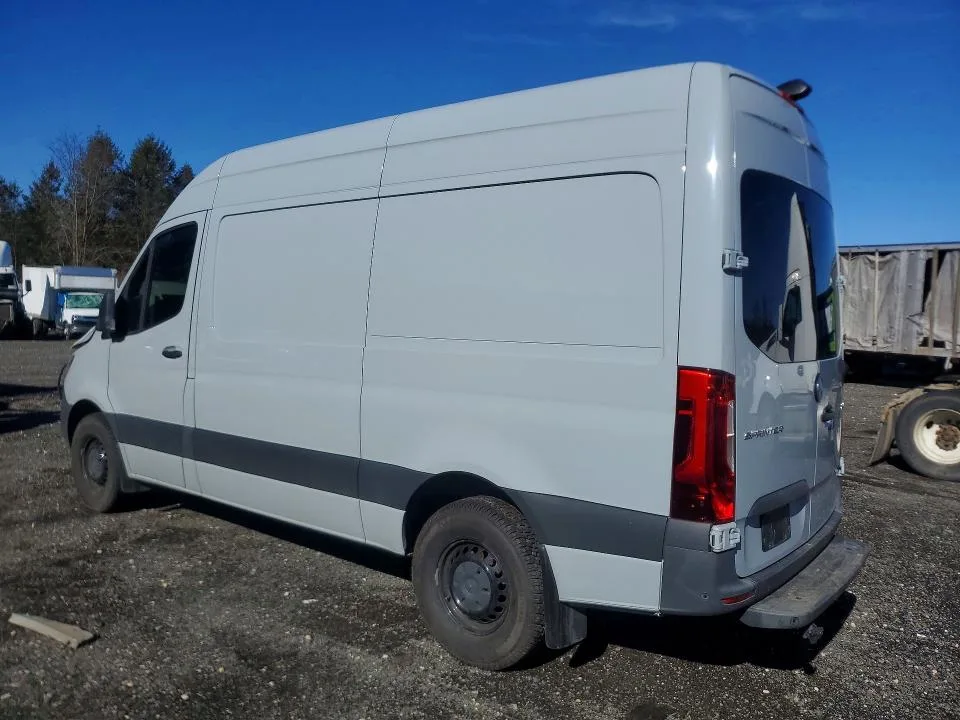 W1Y4NBHY3PT119013 — 2023 MERCEDES BENZ SPRINTER photo 2