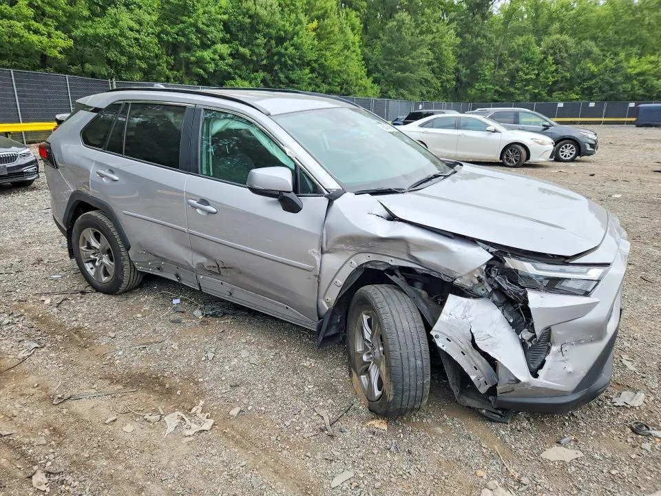 4T3RWRFV4PU106664 — 2023 TOYOTA RAV4 HYBRID photo 4