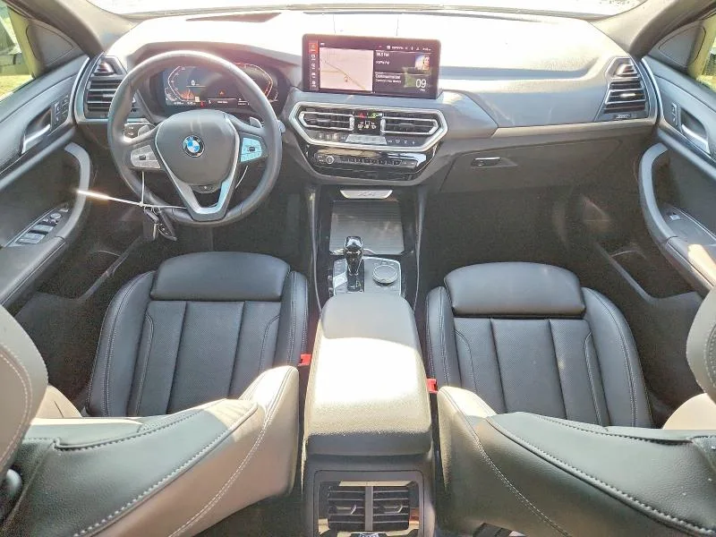 5UX33DT09R9T74413 — 2024 BMW X4 photo 8