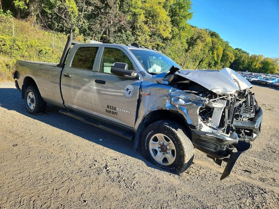 3C6UR5HJ6MG545789 — 2021 RAM 2500 photo 4
