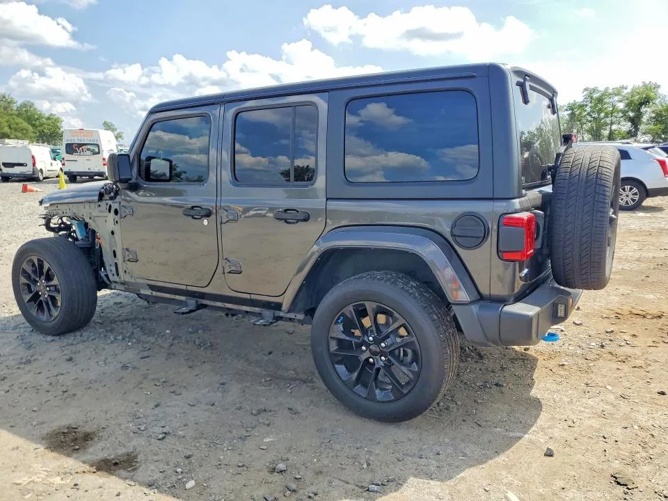 1C4JJXP68NW279786 — 2022 JEEP WRANGLER UNLIMITED photo 2