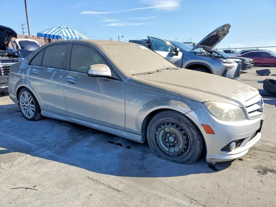 WDDGF54X98F032817 — 2008 MERCEDES-BENZ C-CLASS photo 4