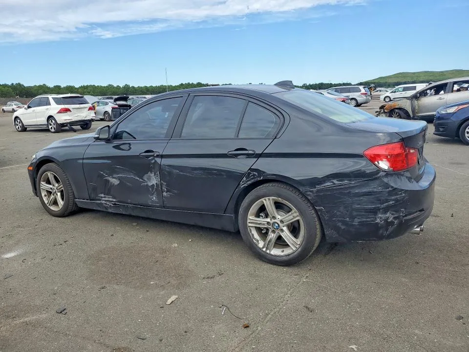 WBA3B5C51DJ598477 — 2013 BMW 328 photo 2