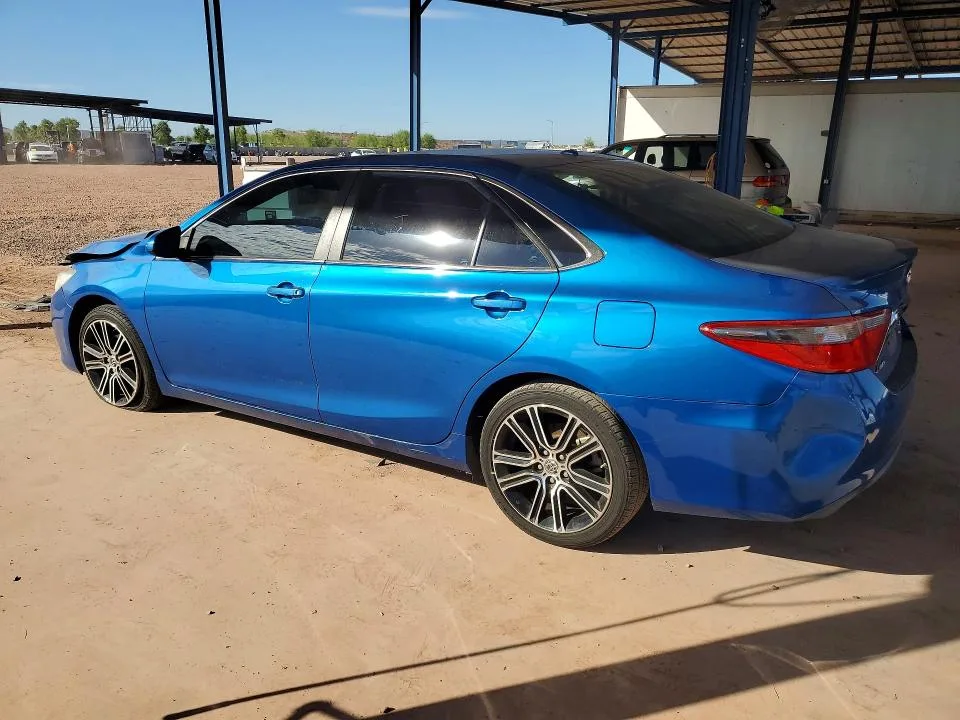 4T1BF1FK6GU554339 — 2016 TOYOTA CAMRY photo 2