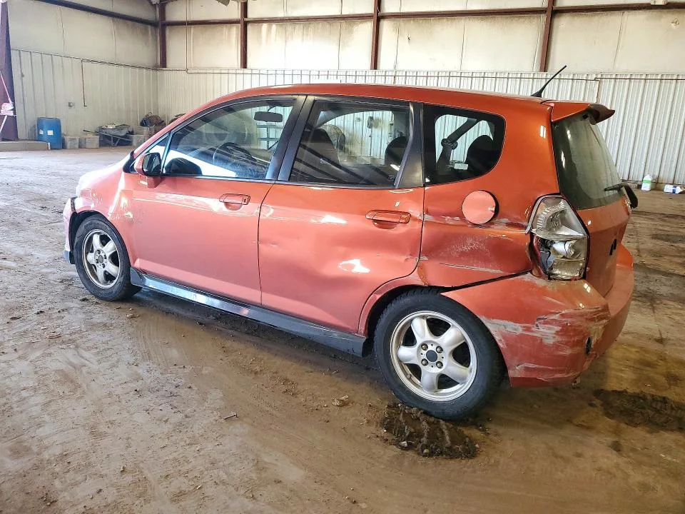 JHMGD38667S067082 — 2007 HONDA FIT photo 2