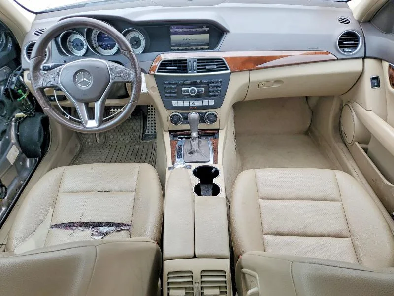 WDDGF8AB2DR286033 — 2013 MERCEDES-BENZ C photo 8