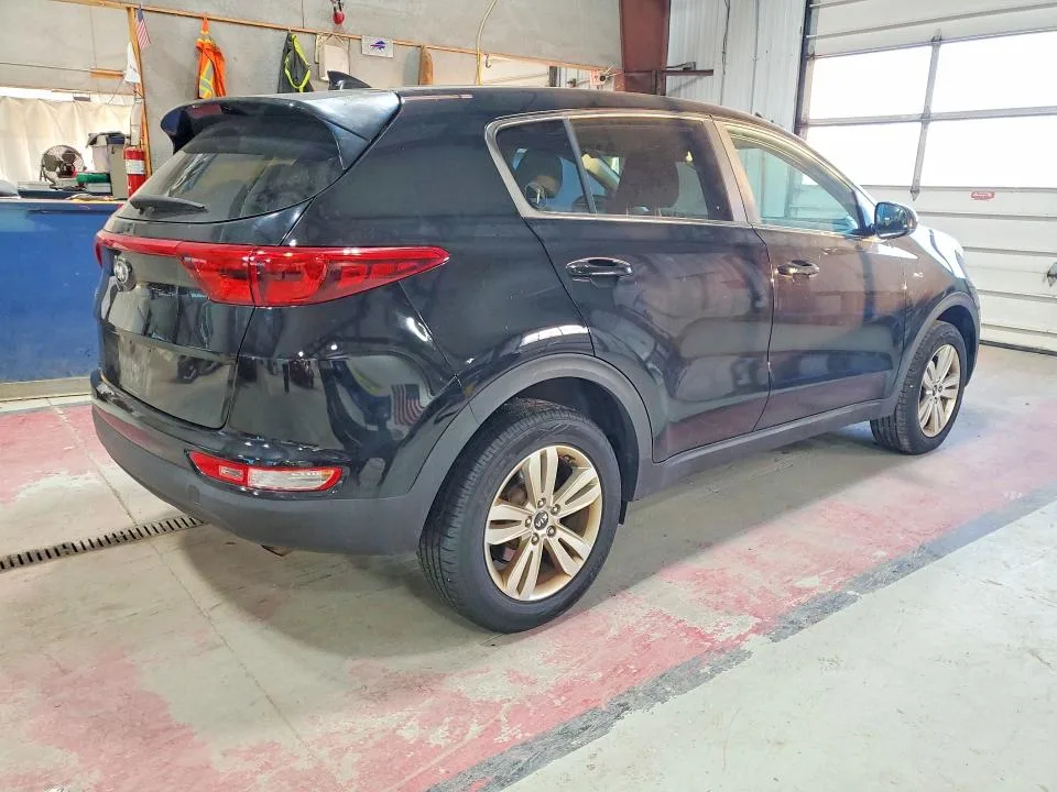 KNDPMCAC4K7600883 — 2019 KIA SPORTAGE photo 3