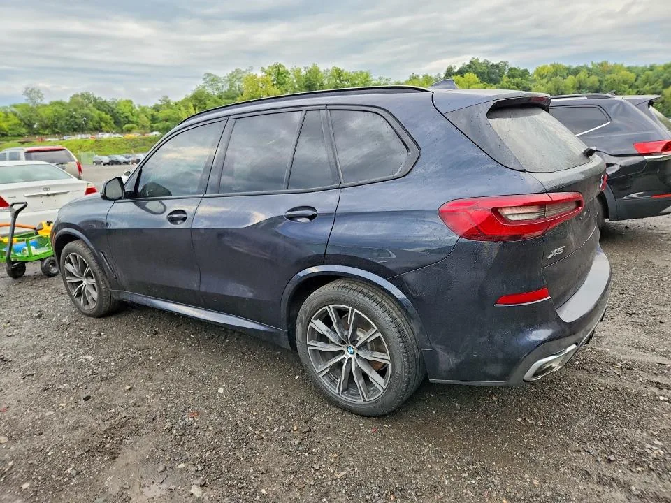 5UXCR6C56KLL14734 — 2019 BMW X5 photo 2