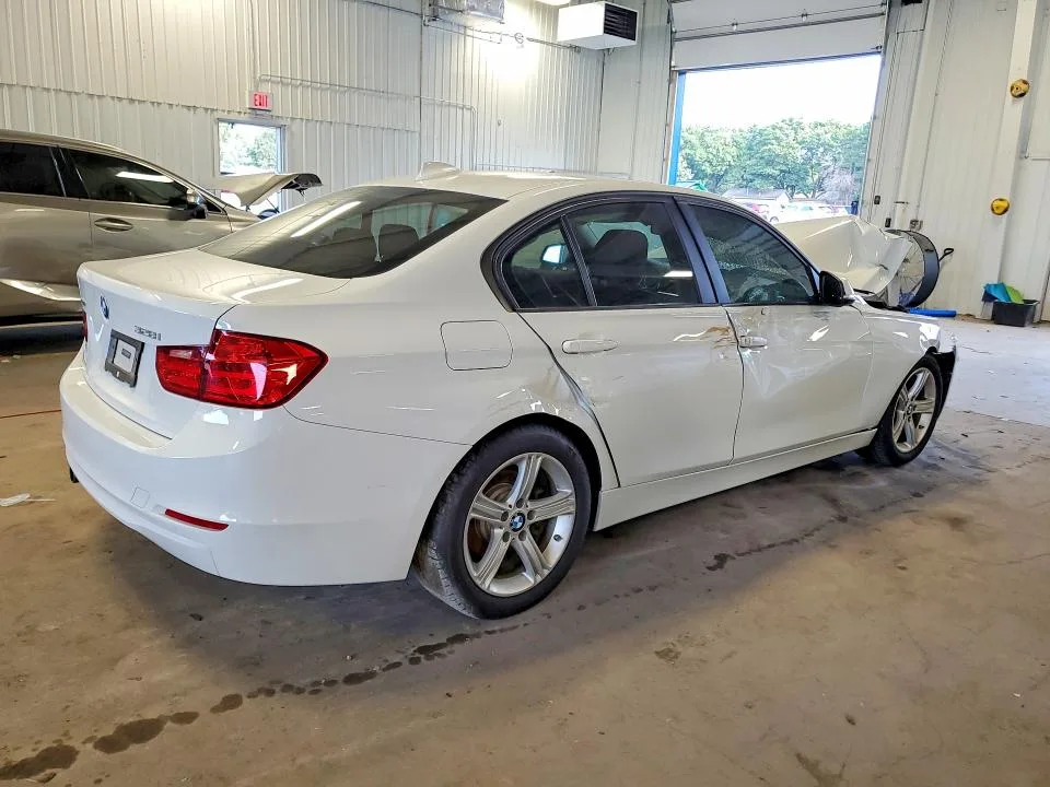 WBA3B3C51FJ984162 — 2015 BMW 328 photo 3