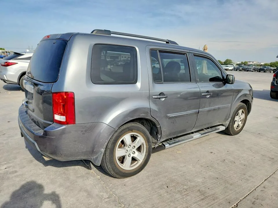 5FNYF3H59BB012123 — 2011 HONDA PILOT photo 3