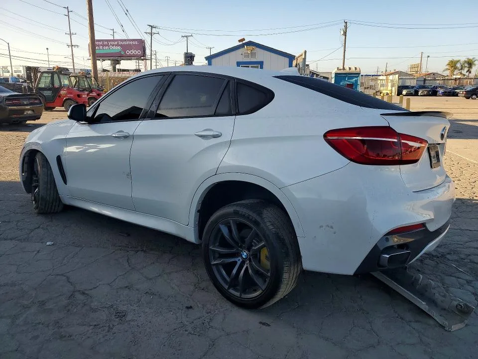 5UXKU2C56J0X50826 — 2018 BMW X6 photo 2