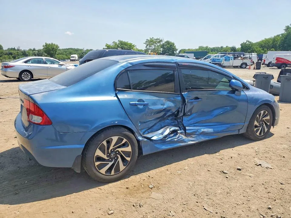 2HGFA1F58BH529034 — 2011 HONDA CIVIC photo 3
