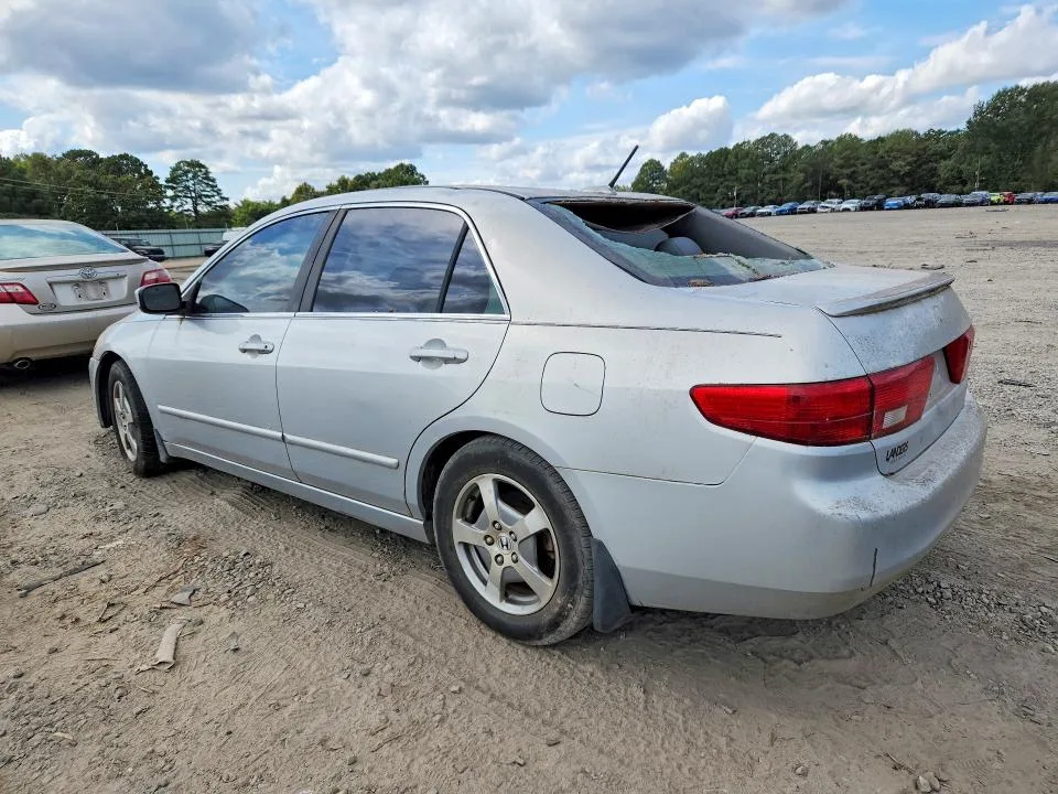 JHMCN36575C015196 — 2005 HONDA ACCORD photo 2