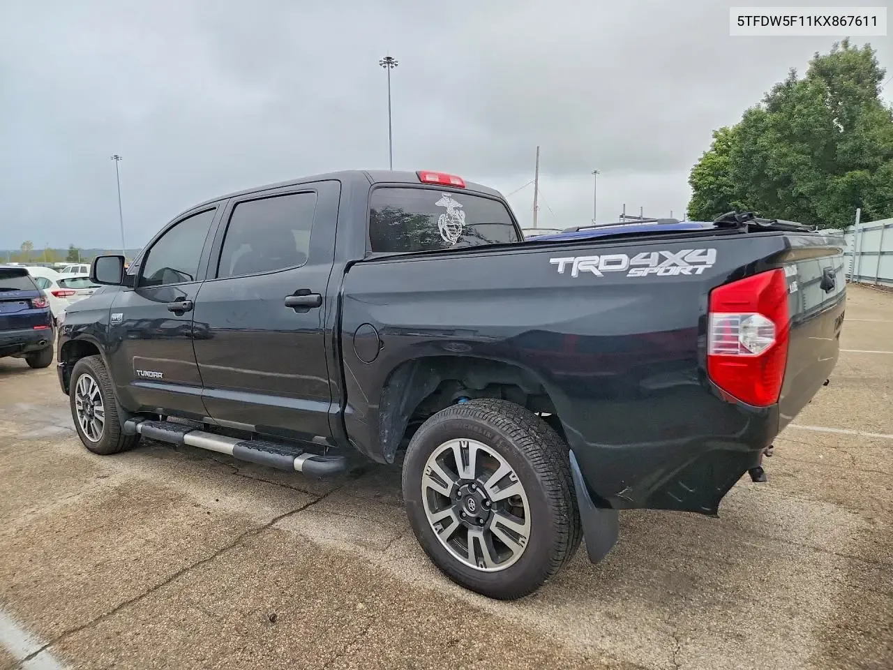 5TFDW5F11KX867611 — 2019 TOYOTA TUNDRA photo 3