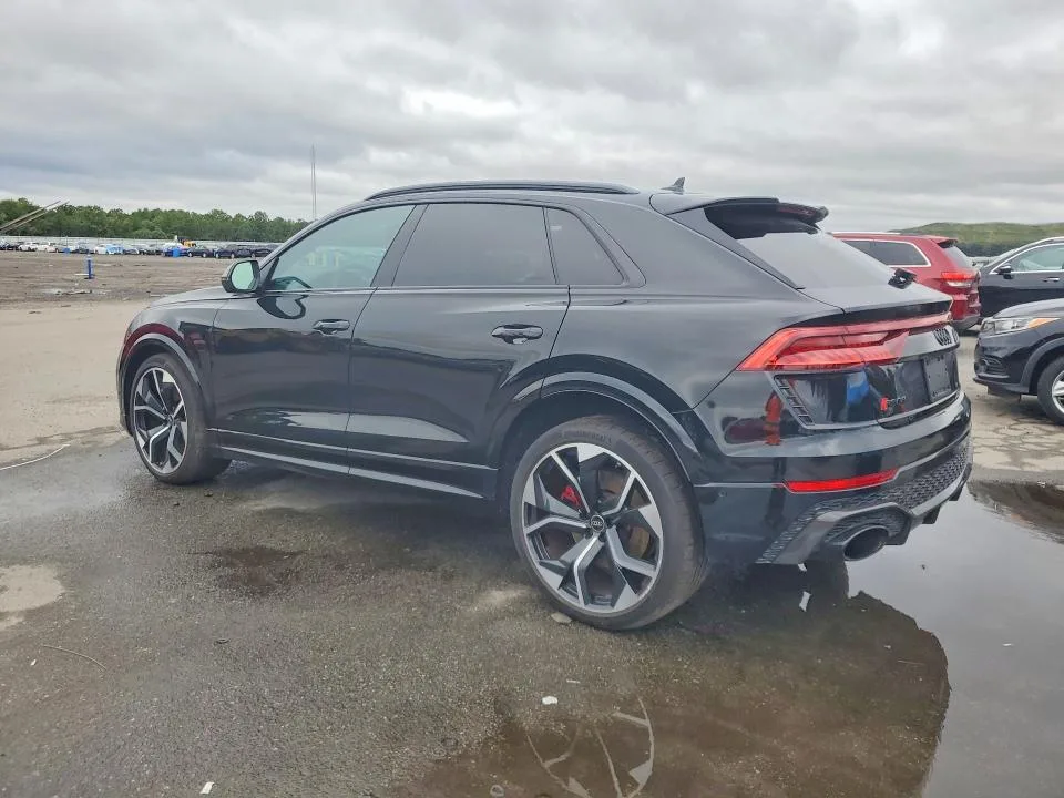 WU1ARBF11ND012120 — 2022 AUDI RS Q8 photo 2