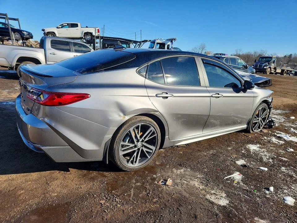 4T1DBADKXSU524051 — 2025 TOYOTA CAMRY photo 3