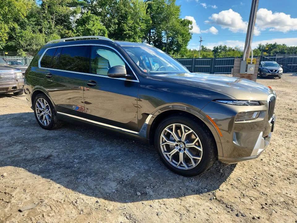 5UX23EM01S9X61527 — 2025 BMW X7 photo 4