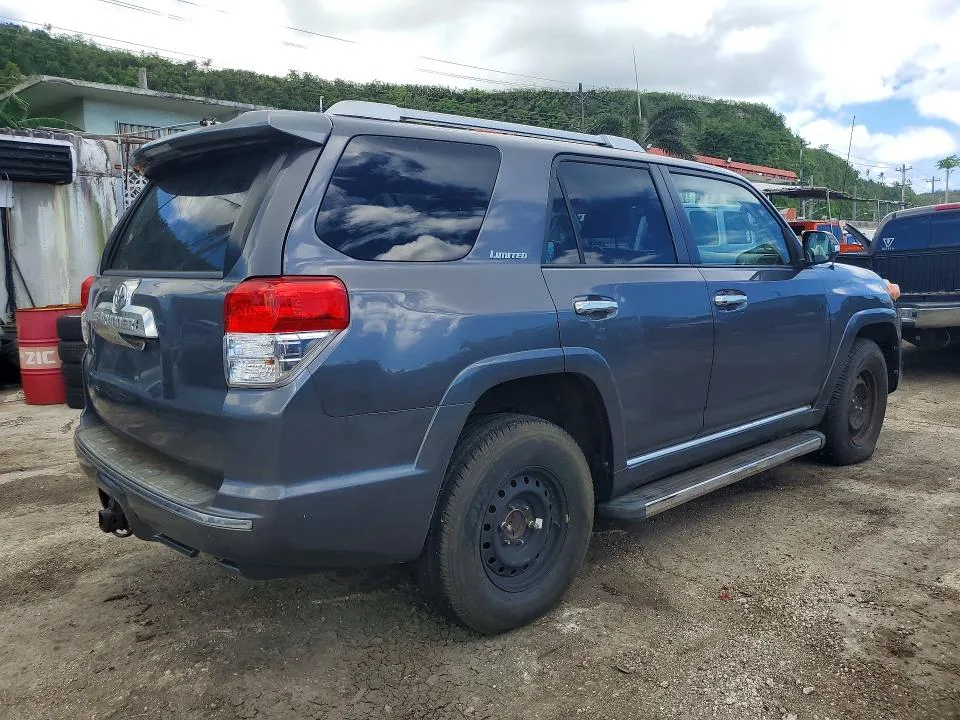 JTEBU5JR5B5052328 — 2011 TOYOTA 4RUNNER photo 3
