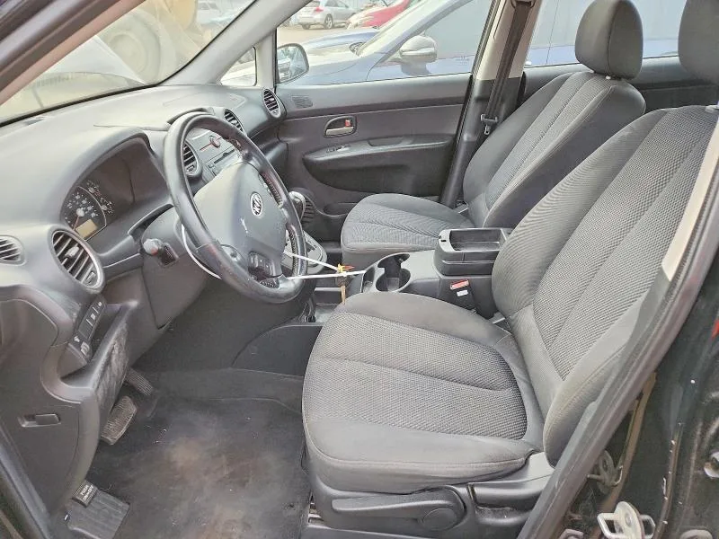 KNAFG526987148068 — 2008 KIA RONDO photo 7