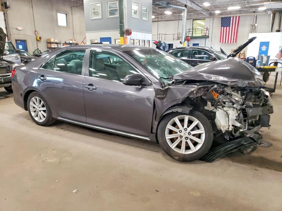 4T1BD1FKXEU124395 — 2014 TOYOTA CAMRY HYBRID photo 4
