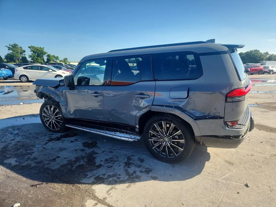 JTJVBCDXXS5055941 — 2025 LEXUS GX 550 photo 2