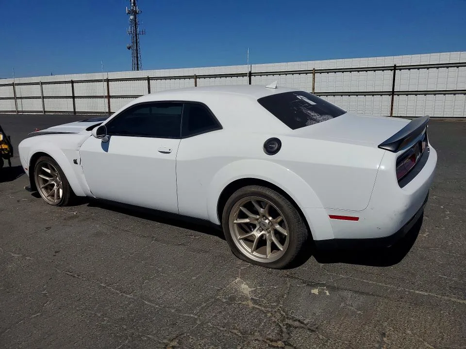 2C3CDZFJ5PH538757 — 2023 DODGE CHALLENGER photo 2