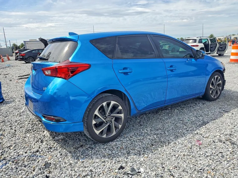 JTNKARJE4JJ569591 — 2018 TOYOTA COROLLA IM photo 3