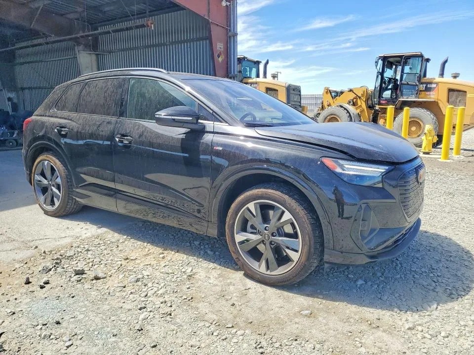 WA1MUBFZ1RP051352 — 2024 AUDI Q4 E-TRON photo 4