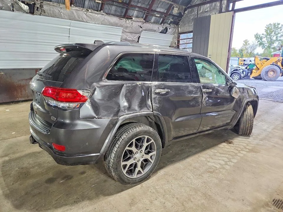 1J4HR582X6C360339 — 2021 JEEP GRAND CHEROKEE photo 3
